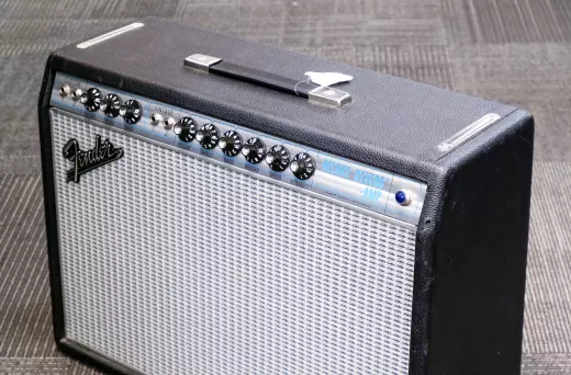 Fender - '68 Custom Deluxe Reverb Guitar Amp 2